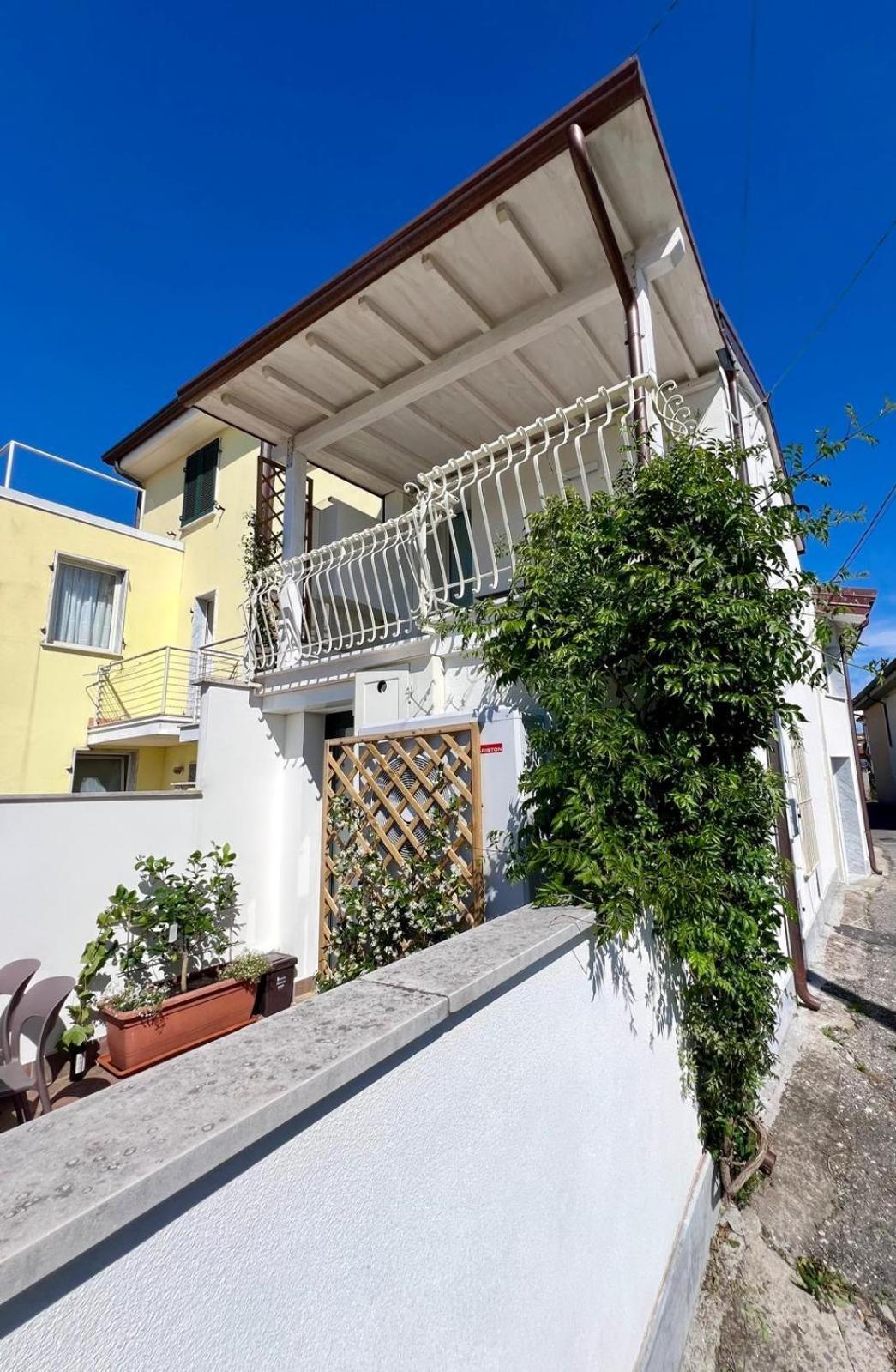 Aranceto 10 Apartment Маса Екстериор снимка