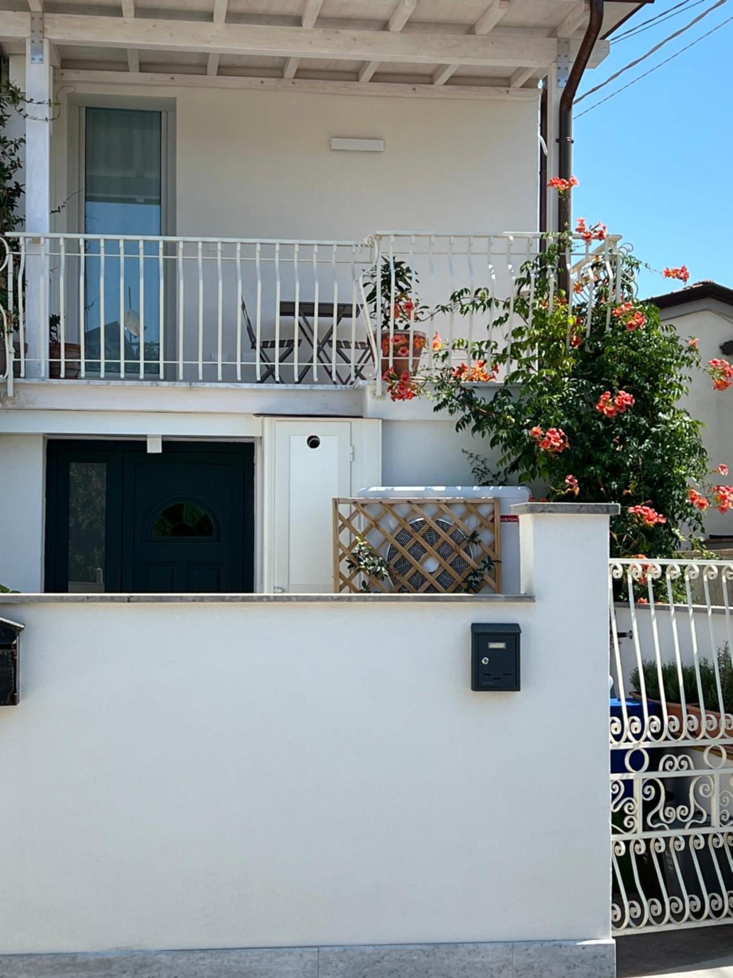 Aranceto 10 Apartment Маса Екстериор снимка
